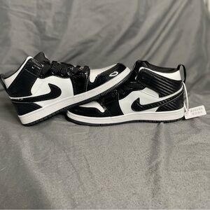 Nike Air Jordan 1 Mid Carbon Fiber High Low size 3Y